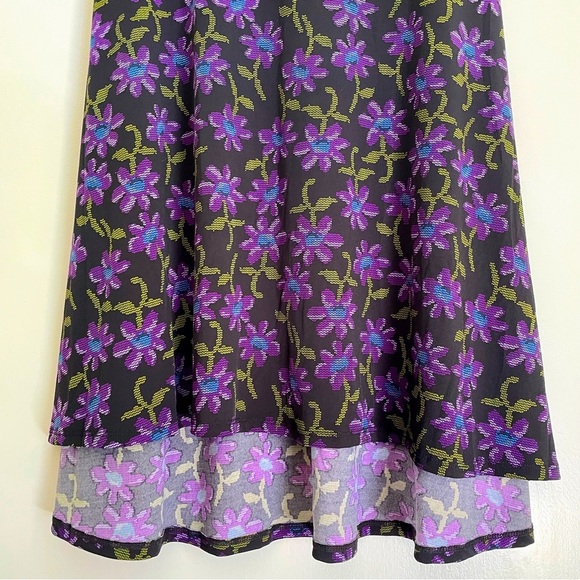 NWT LuLaRoe ‘Azure’ A-line Knee-Length Skirt Black w/ Purple Flowers Size 3X - Picture 3 of 10